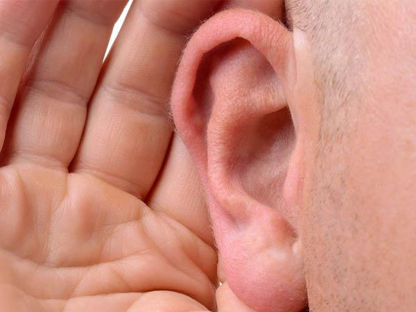 Tại sao không nên lấy ráy tai và cách vệ sinh tai an toàn?